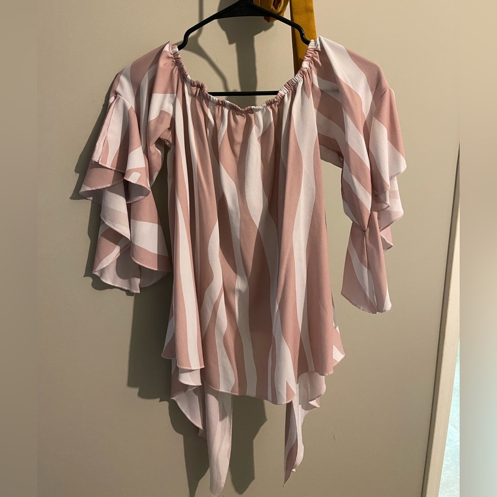 Off shoulder crop top with a tie in the front from Amazon size small